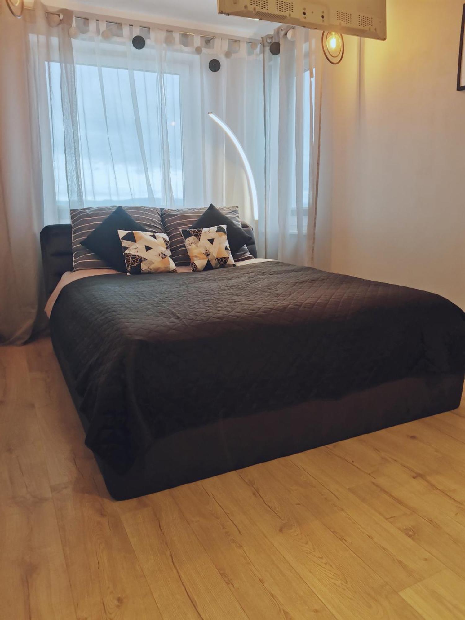 Апартаменты Apartament Rakownica Еленя-Гура Экстерьер фото